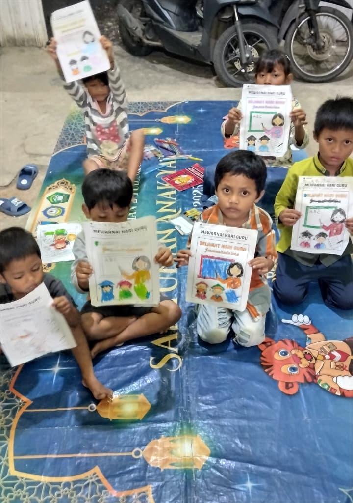 Hasil Mewarnai karya anak panti